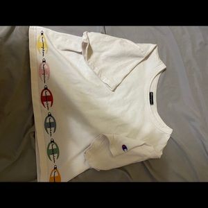 short sleeve cropped champion shirt